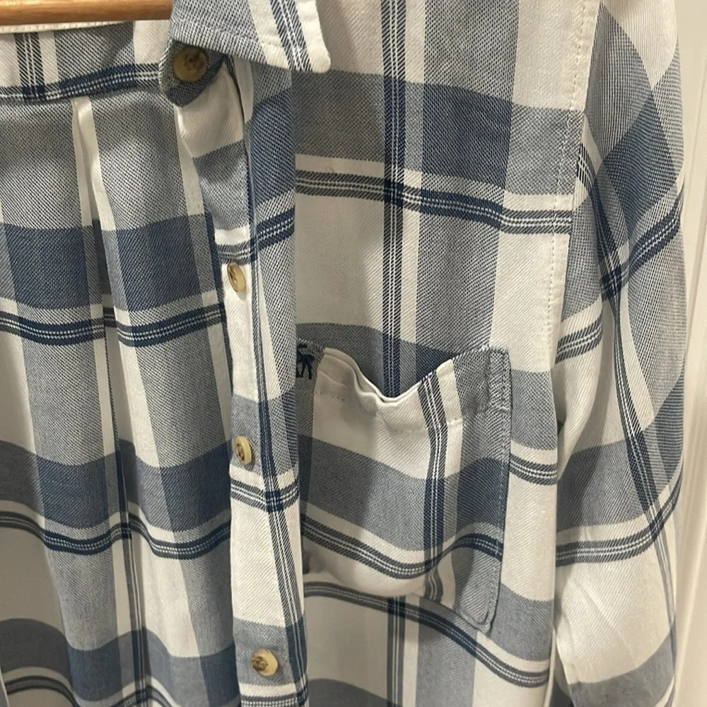 Abercrombie Fitch Button down Shirt Women's XS Blue White Plaid Long Sleeve - Picture 3 of 10
